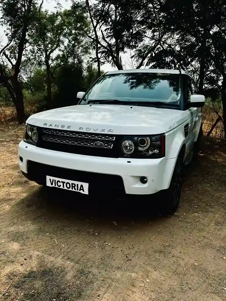 Hire a Car On Rent Range Rover in Delhi