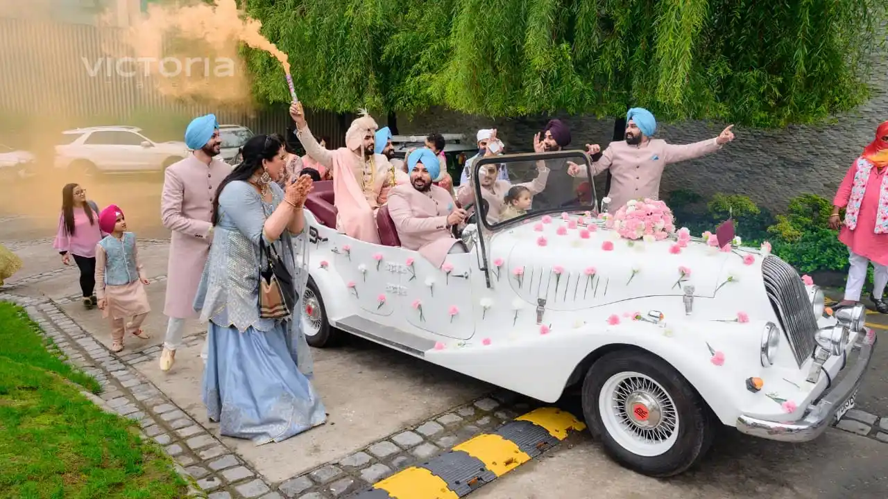 Luxury Wedding Vintage Car