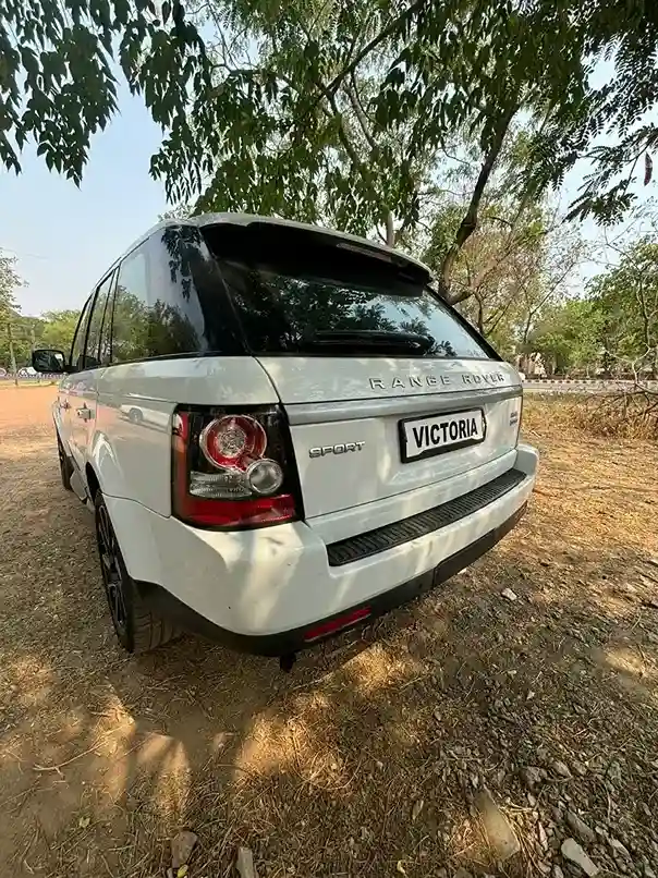 Range Rover Back View